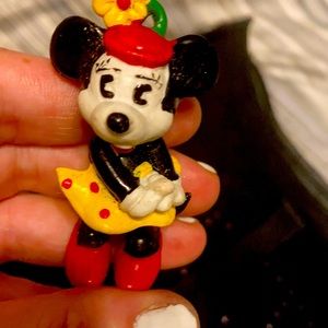 Minnie Mouse vintage has the hoop was a pendant